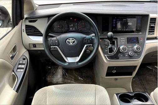 2015 Toyota Sienna LE