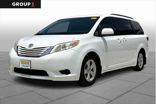 2015 Toyota Sienna LE
