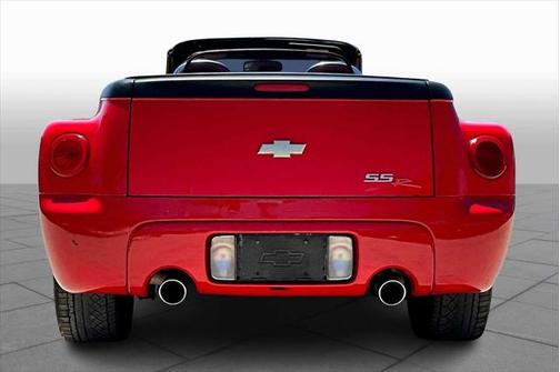 2005 Chevrolet SSR LS Reg Cab 116.0 WB