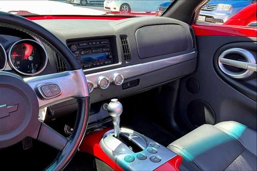 2005 Chevrolet SSR LS Reg Cab 116.0 WB