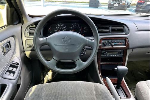 2001 Nissan Altima GXE