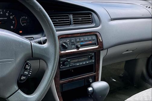 2001 Nissan Altima GXE