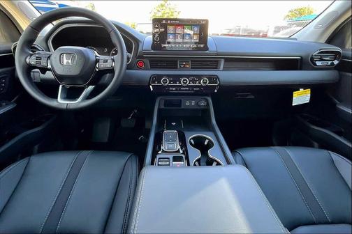 2025 Honda Pilot Touring 8-Passenger