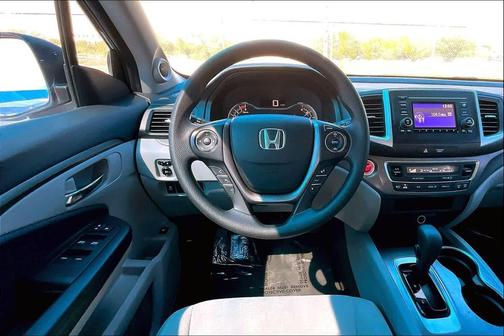 Modern Steel Metallic 2017 Honda Pilot LX