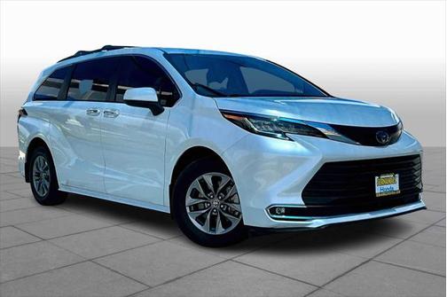 2022 Toyota Sienna XLE 7 Passenger