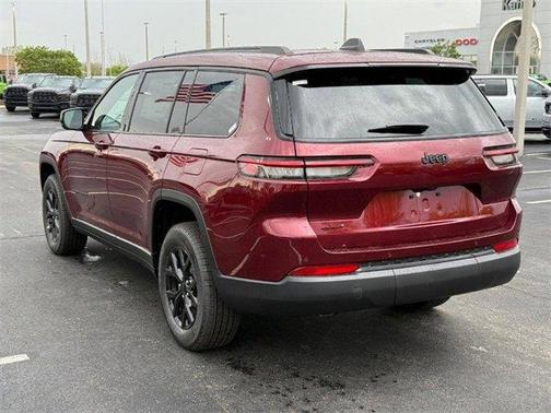 2025 Jeep Grand Cherokee L Laredo