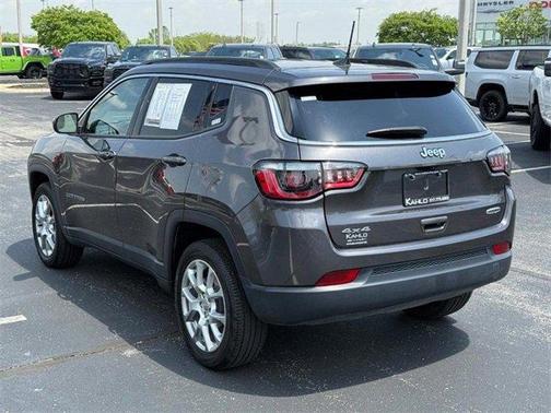 2022 Jeep Compass Latitude Lux