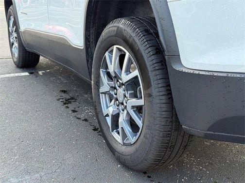 2022 GMC Acadia SLT