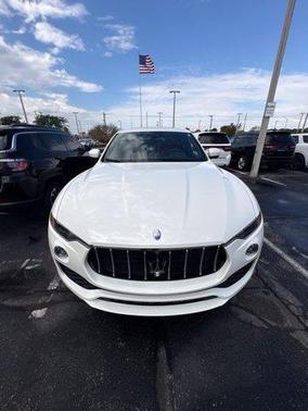 Bianco 2021 Maserati Levante S