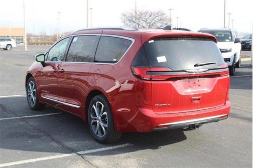2025 Chrysler Pacifica Pinnacle