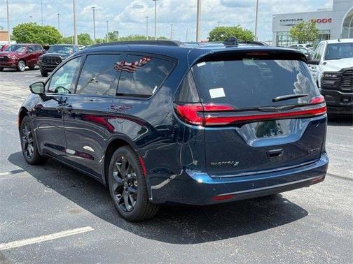 2025 Chrysler Pacifica Limited