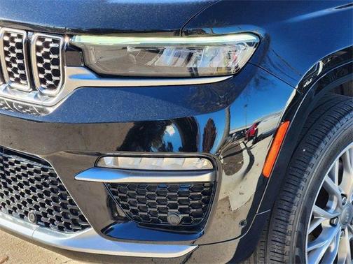 2023 Jeep Grand Cherokee Summit