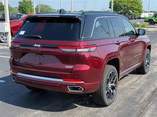 2025 Jeep Grand Cherokee Summit
