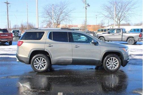 2019 GMC Acadia SLE-2