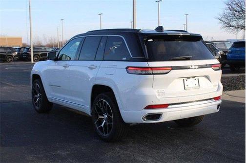 2025 Jeep Grand Cherokee Summit