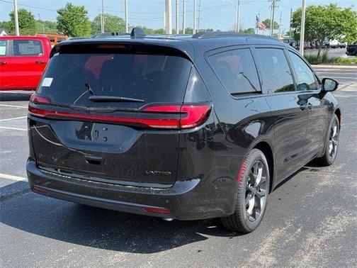 2025 Chrysler Pacifica Limited