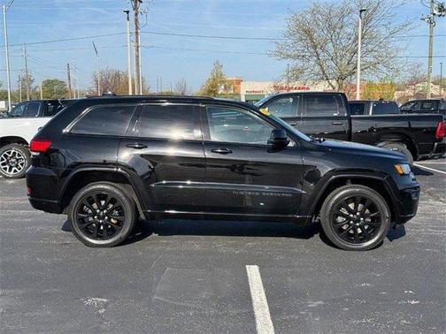2022 Jeep Grand Cherokee WK Laredo