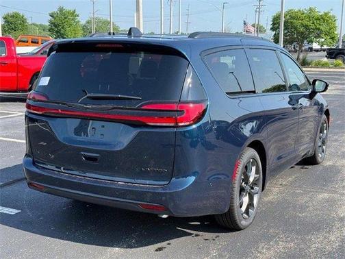 2025 Chrysler Pacifica Limited