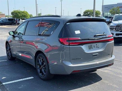 2025 Chrysler Pacifica Limited