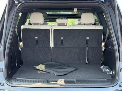 2025 Jeep Wagoneer Base