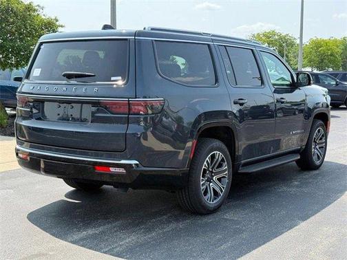 2025 Jeep Wagoneer Base