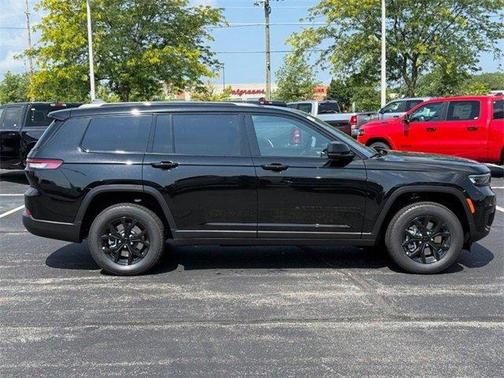 2025 Jeep Grand Cherokee L Laredo