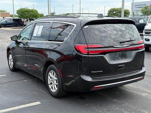 2022 Chrysler Pacifica Touring-L