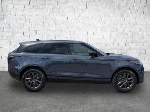 2026 Land Rover Range Rover Velar P250 SE R-Dynamic
