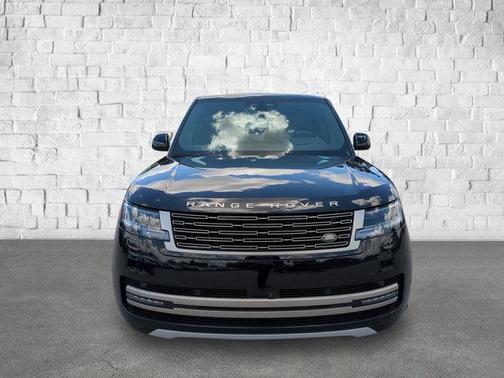 2025 Land Rover Range Rover P400 SE