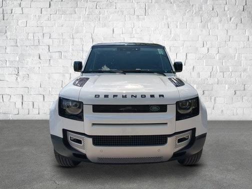 2025 Land Rover Defender 130 P300 S