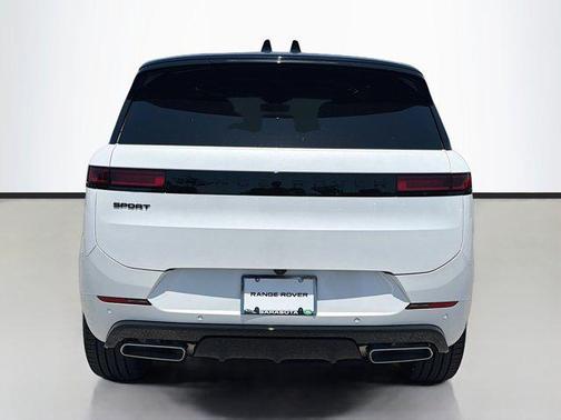 White Pearl 2026 Land Rover Range Rover Sport SE