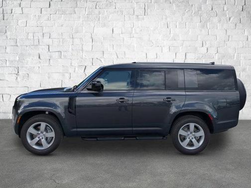 2025 Land Rover Defender 130 P400 S