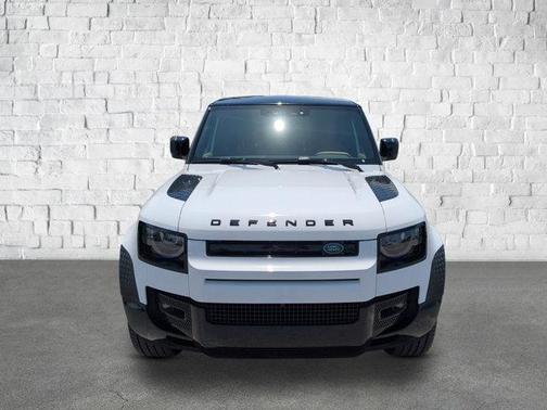 2025 Land Rover Defender 110 P500 X-Dynamic SE