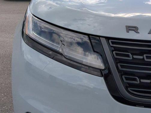 2026 Land Rover Range Rover Velar P250 SE R-Dynamic