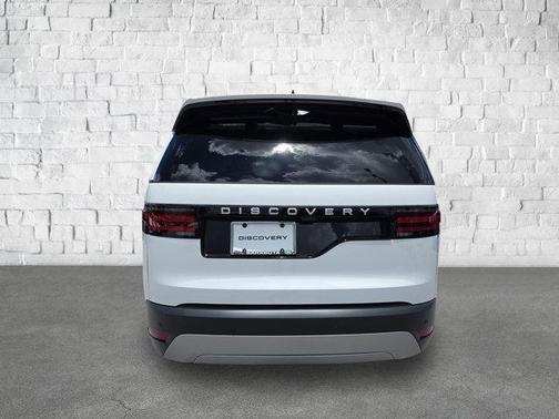 2025 Land Rover Discovery P300 S