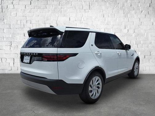 2025 Land Rover Discovery P300 S