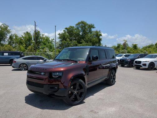2025 Land Rover Defender 130 P400 X-Dynamic SE