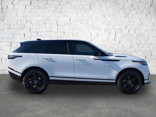 2026 Land Rover Range Rover Velar P250 SE R-Dynamic
