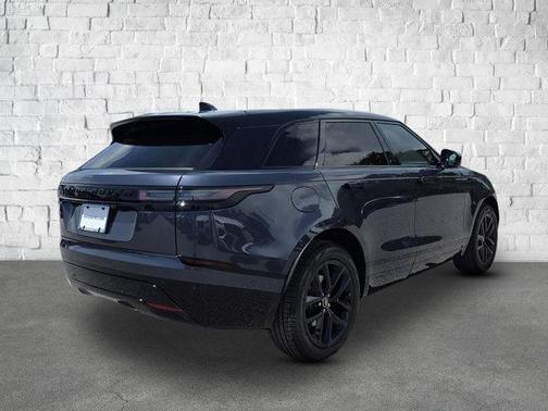 2026 Land Rover Range Rover Velar P250 SE R-Dynamic