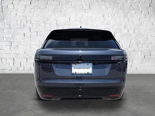 2026 Land Rover Range Rover Velar P250 SE R-Dynamic