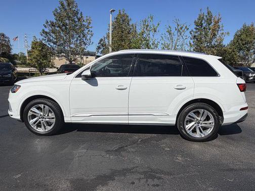 2023 Audi Q7 55 Premium Plus