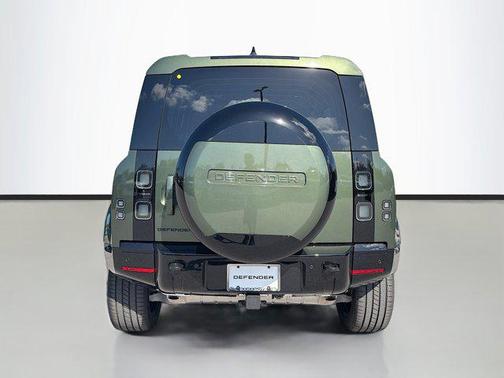 2026 Land Rover Defender P400 X-Dynamic SE