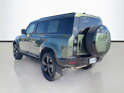 2026 Land Rover Defender P400 X-Dynamic SE