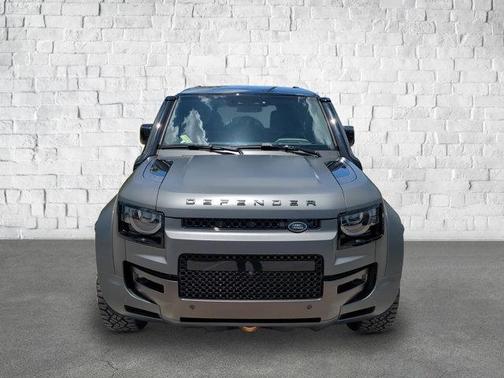 2025 Land Rover Defender P635 OCTA Edition One