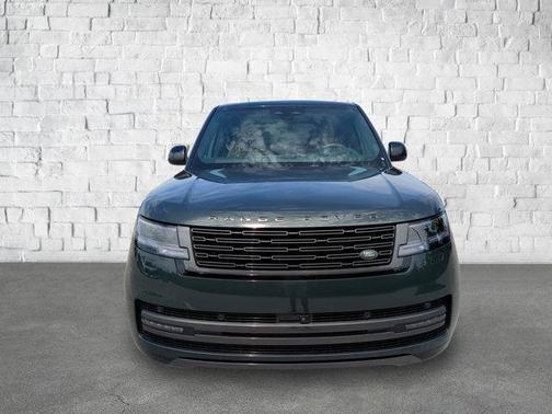 2025 Land Rover Range Rover P550e SE