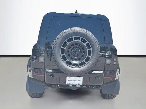 Narvik Black 2026 Land Rover Defender P635 OCTA Black