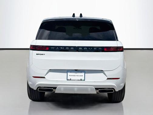 2027 Land Rover Range Rover Sport SE