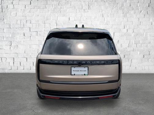 2025 Land Rover Range Rover P530 SE 7 Seat