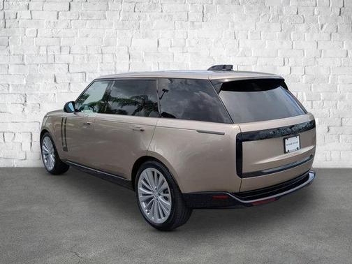 2025 Land Rover Range Rover P530 SE 7 Seat