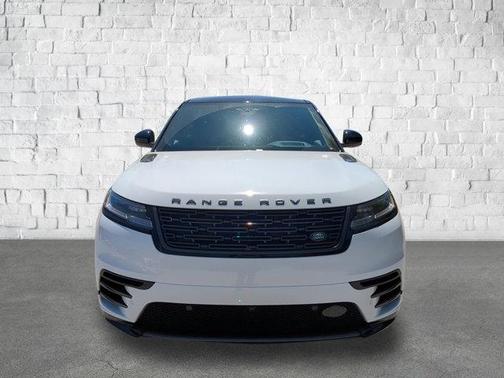 2026 Land Rover Range Rover Velar Dynamic SE